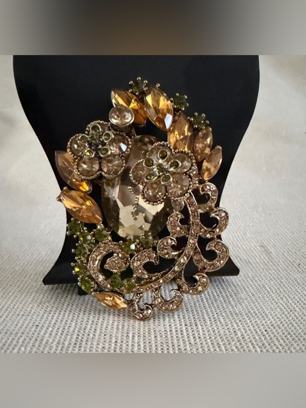 Vintage Elegant Amber Floral Crystal Brooch - Women Jewelry